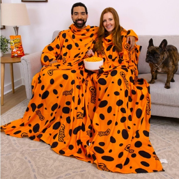 NEW Cheetos Snuggie Wearable Blanket with Sleeves Soft Throw Fleece Cheeto Spots - Picture 2 of 11